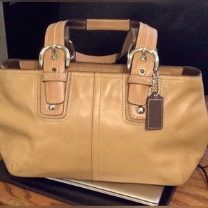 Authentic Coach shoulder purse